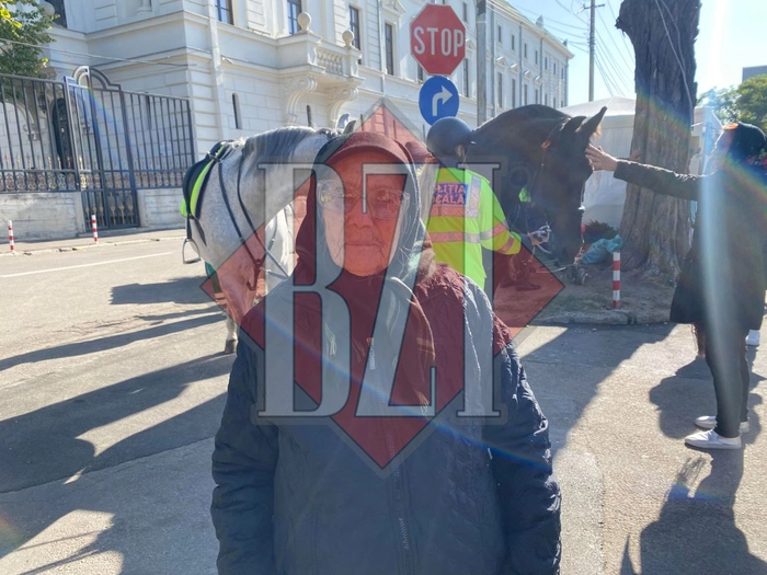  poză cu bătrâna în vârstă de 93 de ani