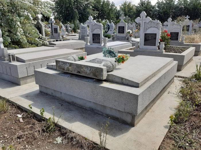  o imagine dintr-un cimitir