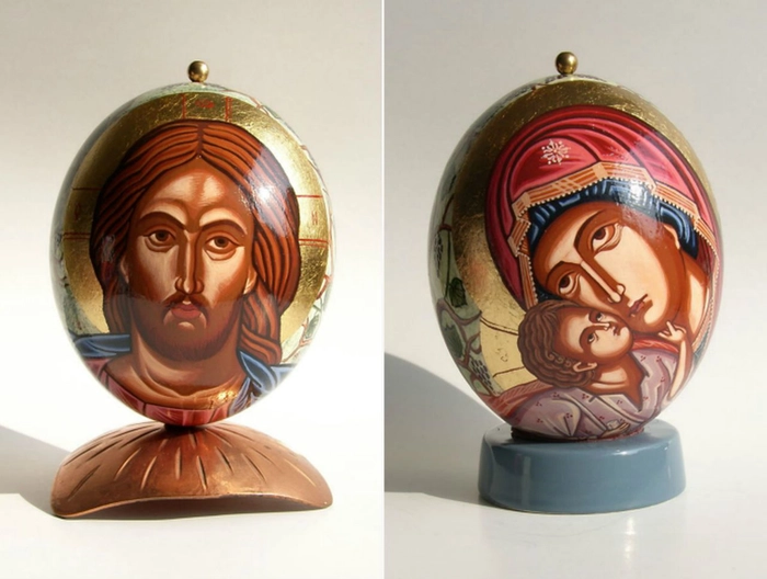 colaj oua de paste vopsite cu chipul lui isus hristos