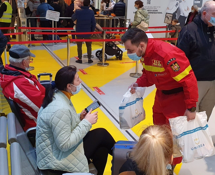 persoane care fac voluntariat