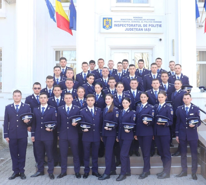  un grup de politisti