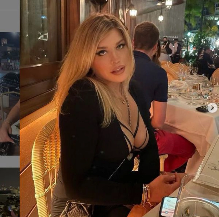 Loredana Groza ipostază sexy