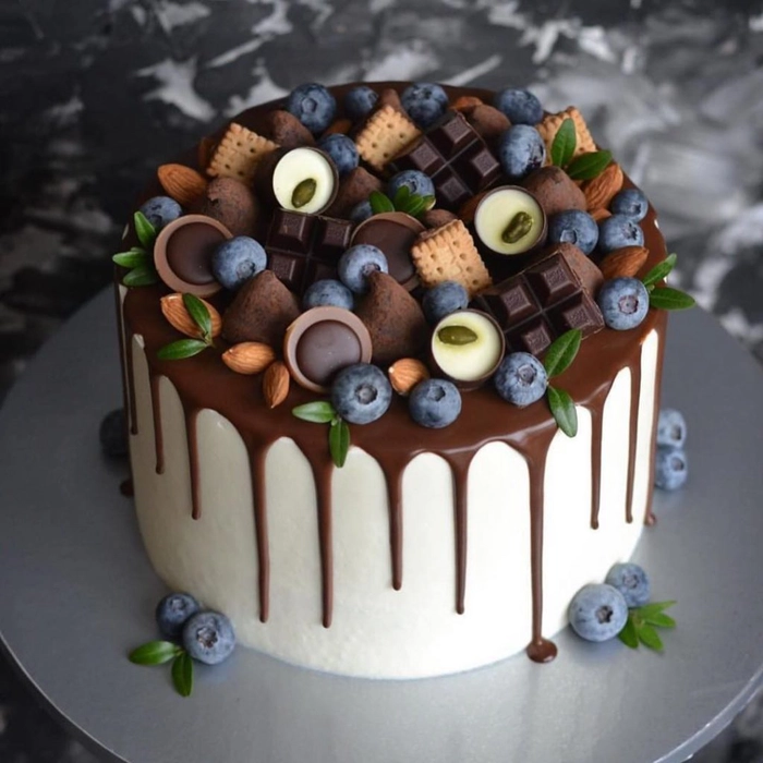 tort decorat acasa