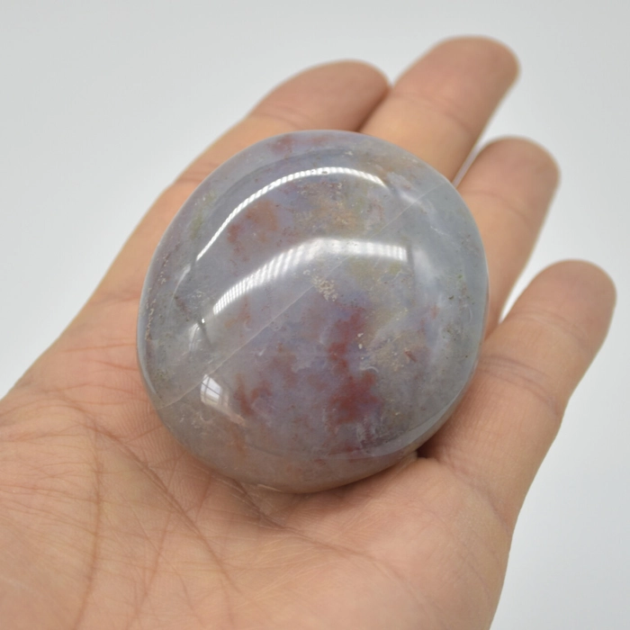 cristal semipretios rotund in mana