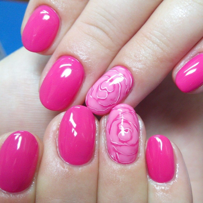 unghiile unei persoane de culoare roz neon