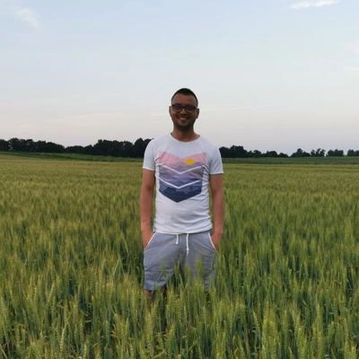 O poză cu Mihai Teofil Dolhascu, directorul executiv al firmei Nutrițion Group SRL