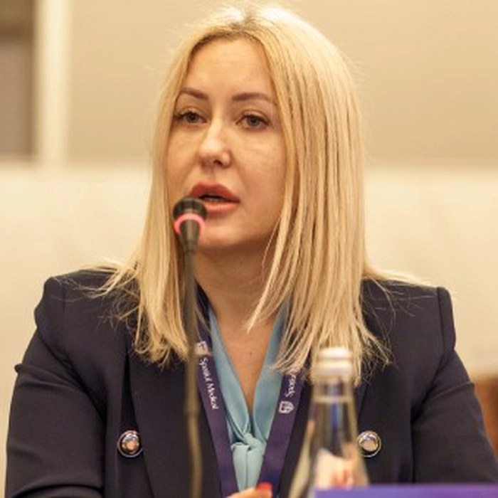 dr. Corina Gisca