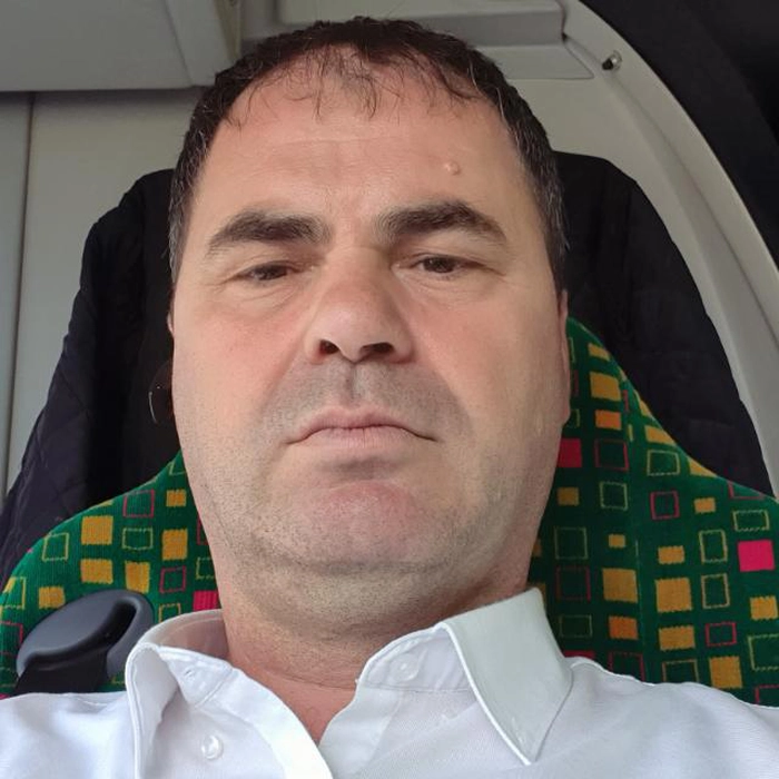 o poză cu Paul Tomulescu