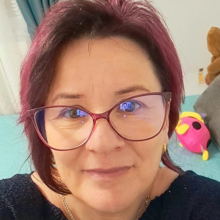 poză cu Elena Mușat, femeia în vârstă de 45 de ani