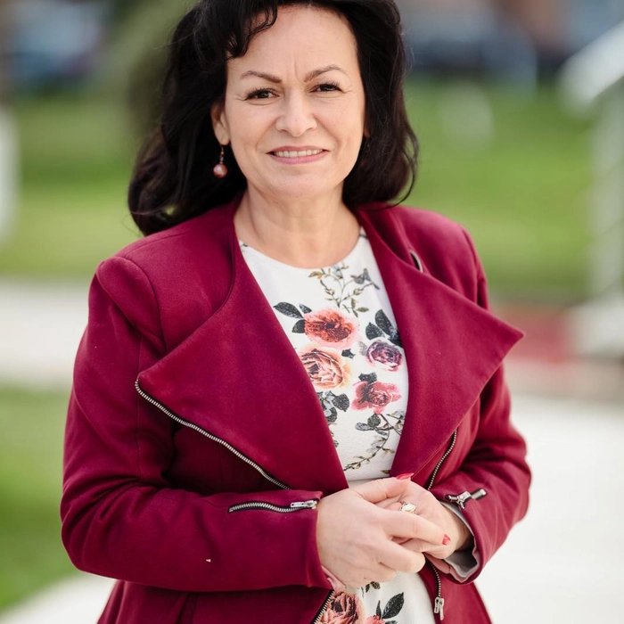  Nicoleta Crețu, director la Școala Gimnazială „Ion Creangă”, Iași