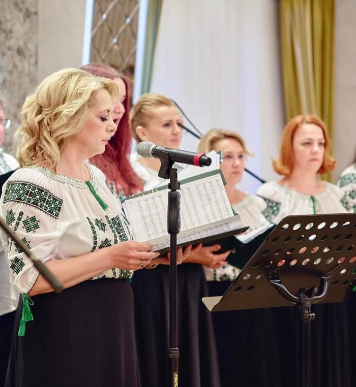 o poză cu „Perpetuum”, corul Companiei de Transport Public Iași (CTP)