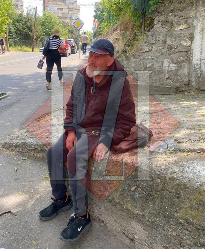  o poză cu Vasile Puiu