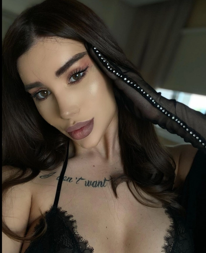 selfie bianca niculai machiata