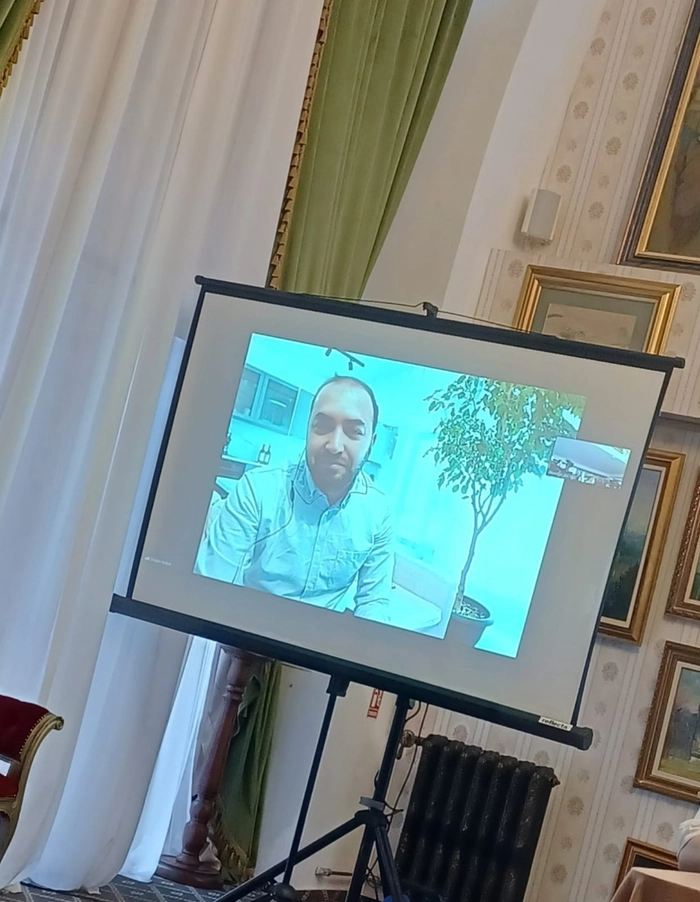 Coordonatorul Dac Music Performance pe video call
