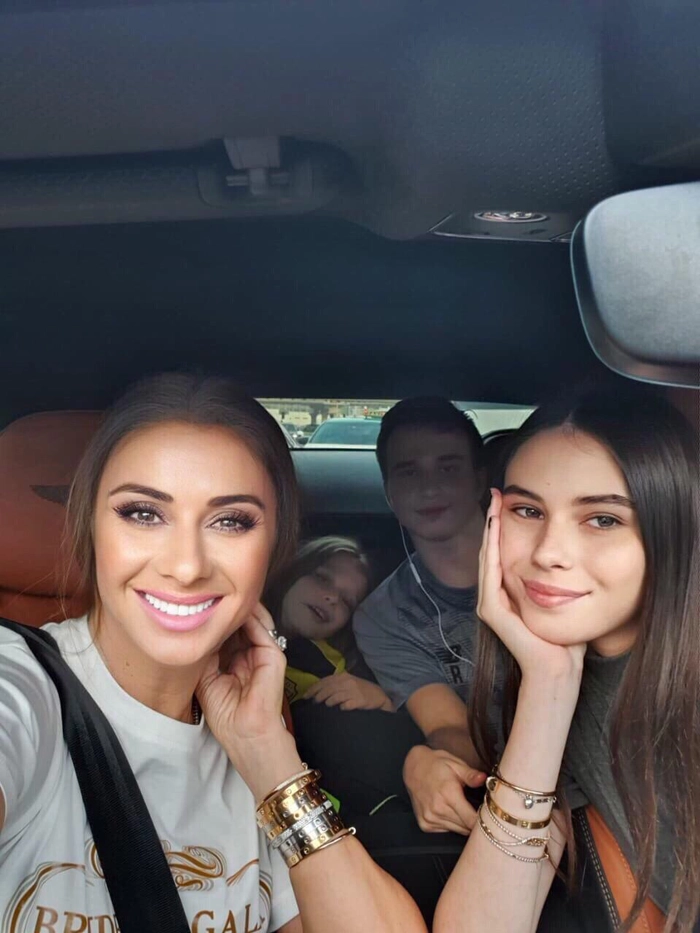 Rebecca Dumitrescu, fiica Anamariei Prodan