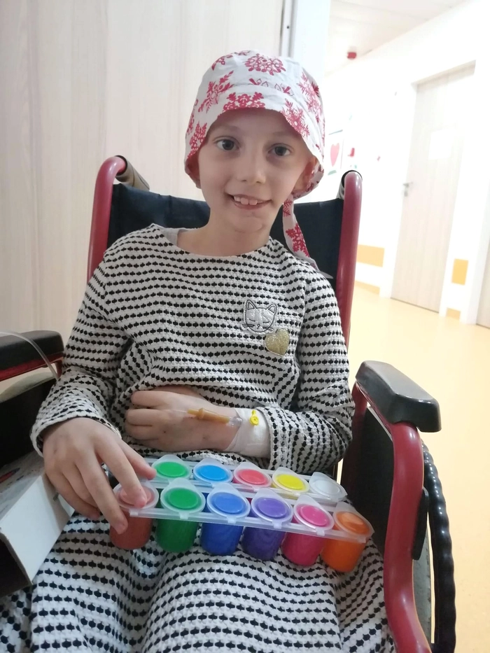  o poza cu un copil intr-un spital din Iasi