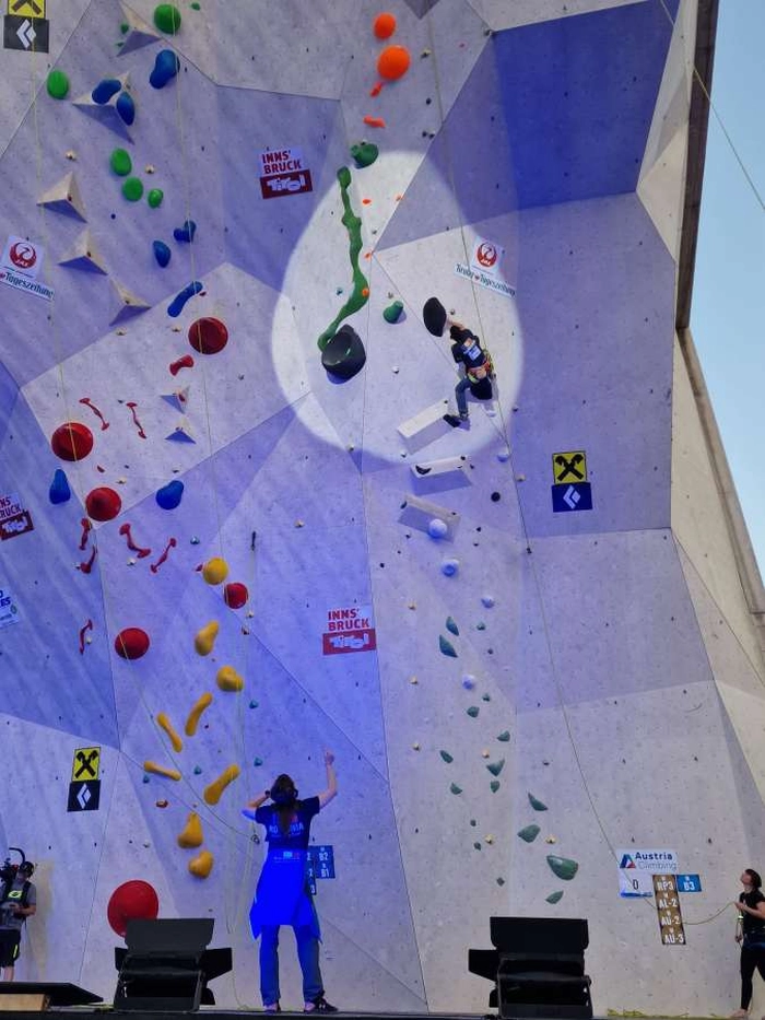  o poză din cadrul Cupei Mondiale de Paraclimbing din Austria