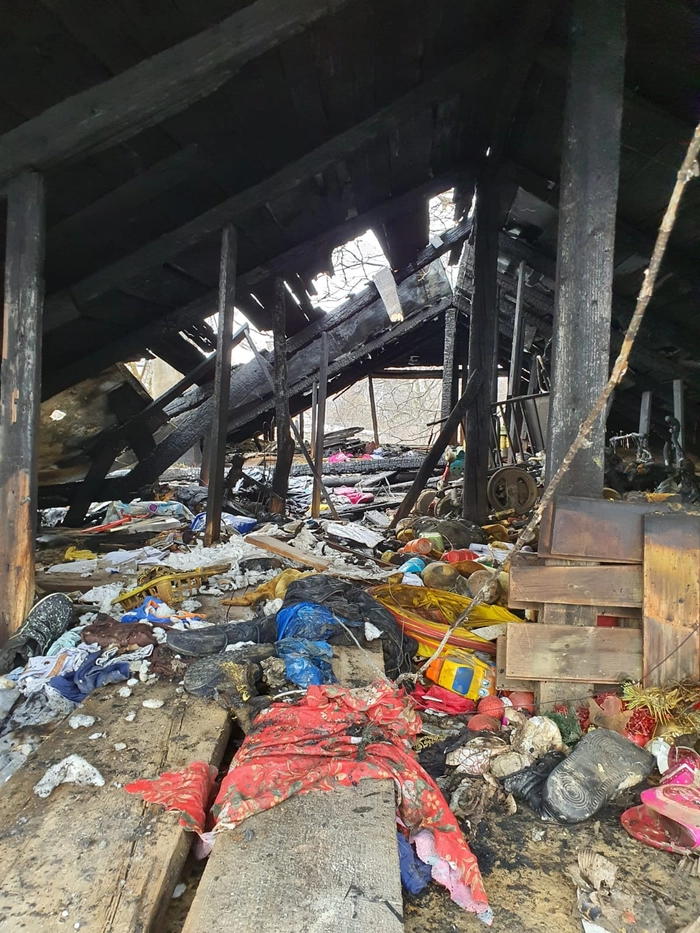  casa după incendiu