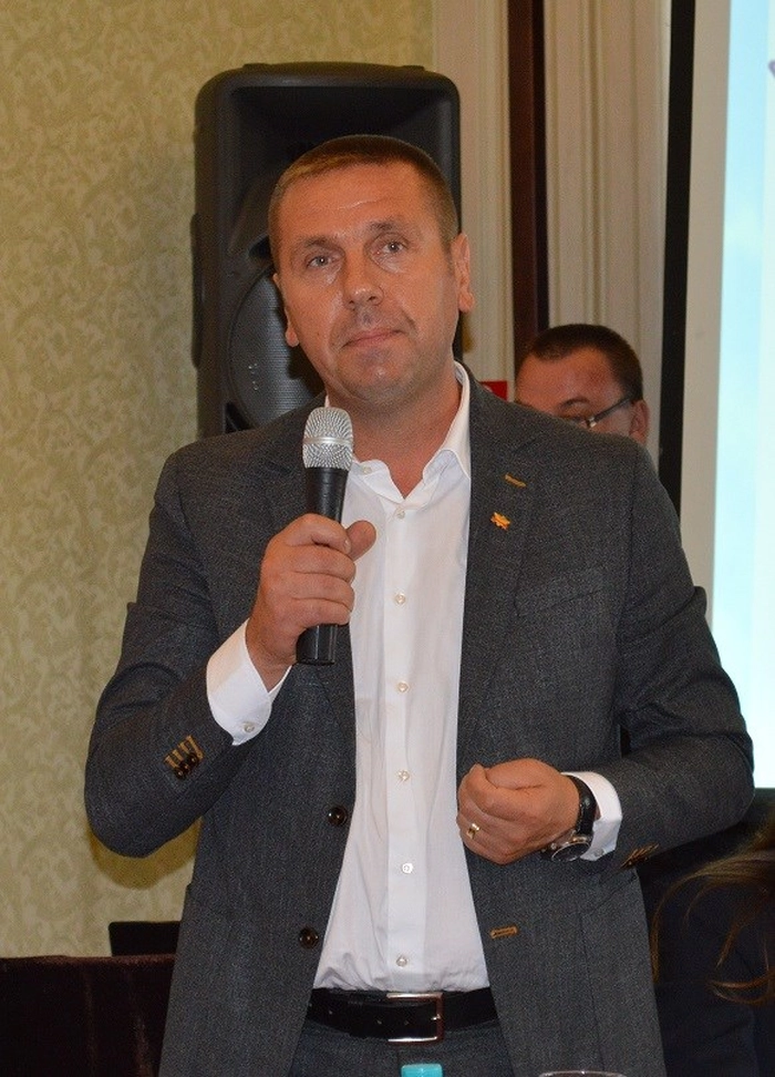Mircea Manolache in cadrul unei conferinte