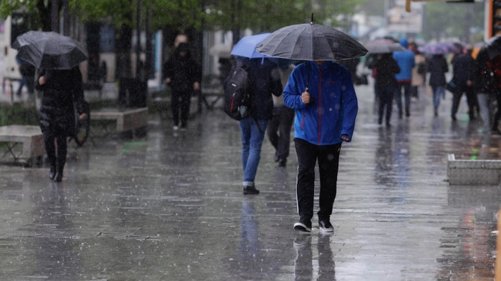 Cod Galben de instabilitate atmosferică în aproape toată țara: averse torențiale, vijelii și grindină în perioada 23–24 mai