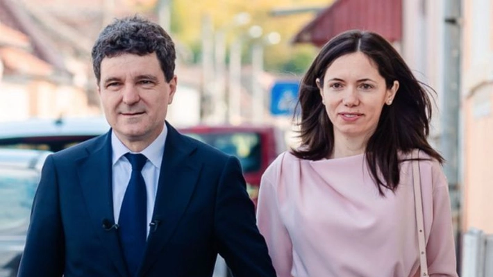 Ce se întâmplă cu Mirabela Grădinaru?! Fosta umbră a lui Nicușor Dan din campanie dispare brusc din lumina reflectoarelor!