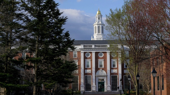 La Universitatea Harvard studiază 34 de români. Anunțul Ambasadei României în SUA