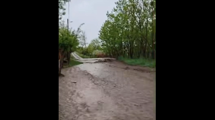 România, sub ape. Ploi torențiale și vijelii puternice pe 22 mai