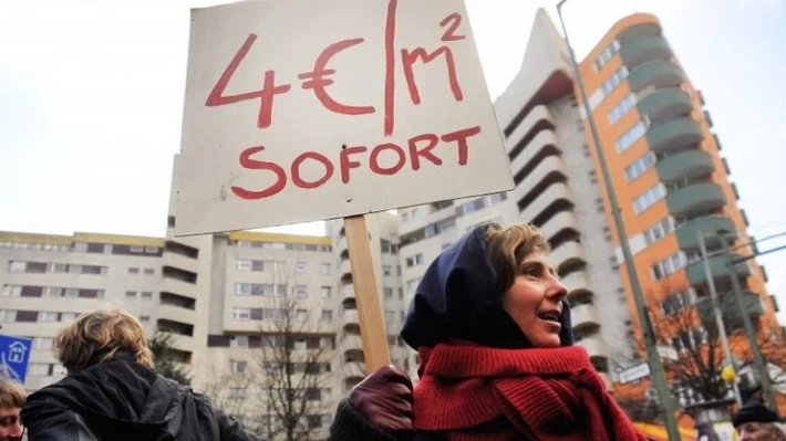 Germanii ies în stradă să ceară înghețarea prețurilor la locuințe: „Chirii explozive, salarii stagnante”