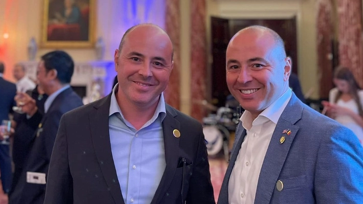 Andrei Muraru, eșecul din ambasada României la Washington. Minciuni și fake-news cu privire la poza lui Simion și „Alexandr Dughin”, care era, de fapt, un român