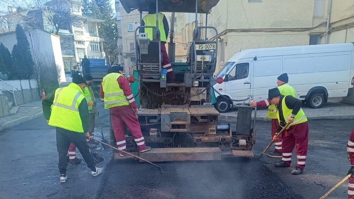 Circulația de pe trei străzi din Iași va fi restricționată, în această săptămână, pentru reparații