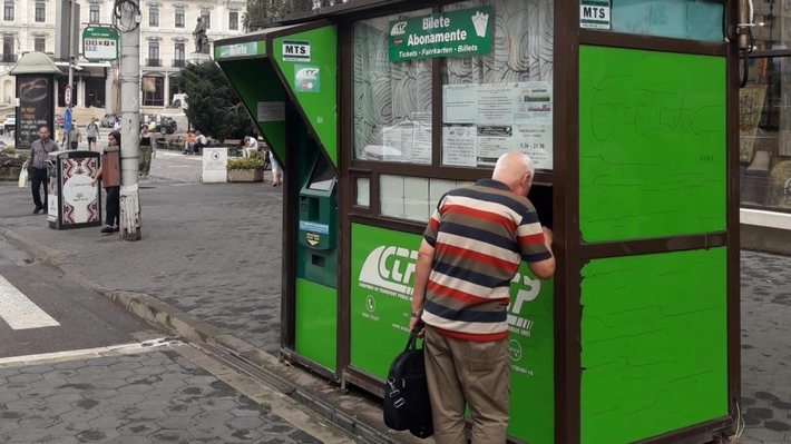 Val de nemulțumiri la adresa CTP Iași! Compania elimină biletele pe hârtie, însă călătorii nu sunt de acord. Oamenii au lansat o petiție pentru a opri totul