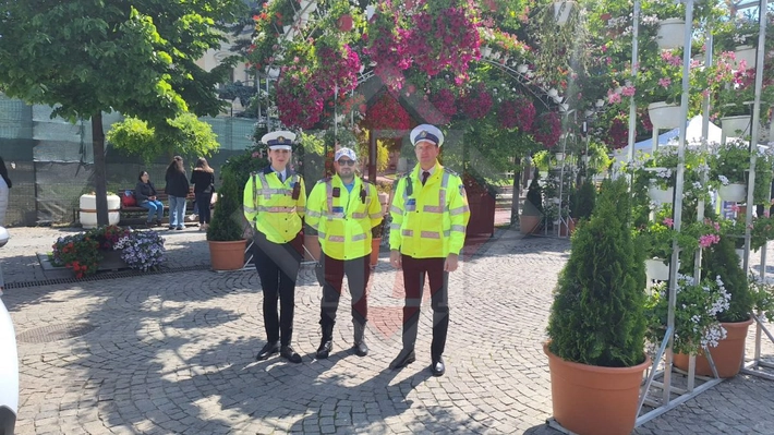 Ziua Poliției Locale la Iași! Instituția sărbătorește 15 ani de la înființare. Echipajele sunt prezente pe bulevardul Ștefan cel Mare