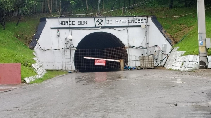 Creşteri ale salinităţii apei în râul Târnava Mică, generată de infiltraţiile masive din zona Salinei Praid. Comitetul Judeţean pentru Situaţii de Urgenţă s-a reunit