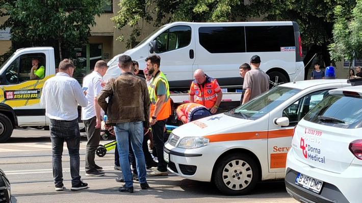 Accident în Podu Roș. Pieton lovit în timp ce traversa neregulamentar