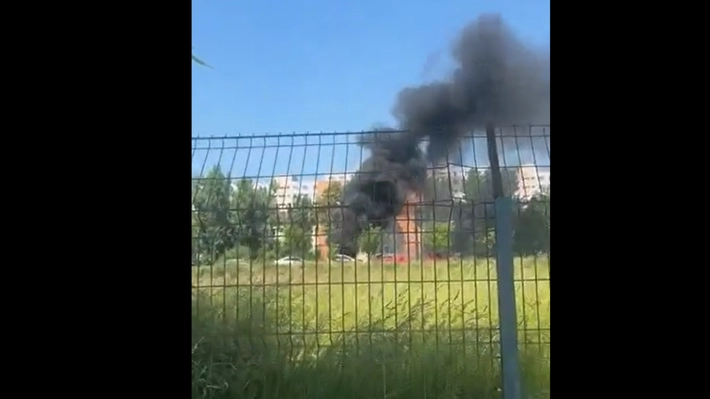 Incendiu la Iași! Un autoturism a luat foc