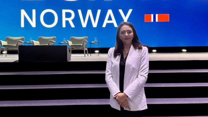 Laura Gherasim, parlamentarul român AUR, prezentă în Norvegia! Luptă pentru dreptul la liberă exprimare și anti-cenzură
