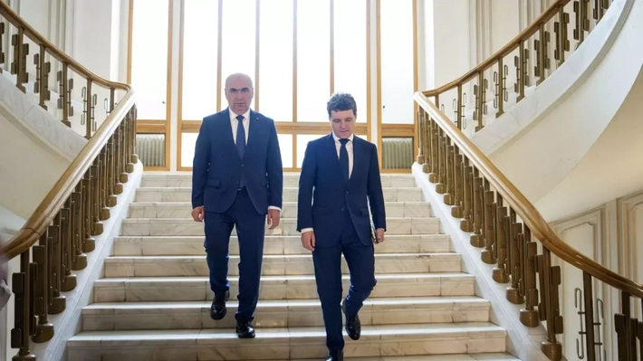 Cutremur pe scena politică! Ce conținea biletul secret trimis de Ilie Bolojan lui Nicușor Dan. Dezvăluirea care a luat prin surprindere o țară întreagă!