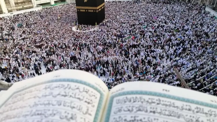 Arabia Saudită a activat cel mai mare sistem de răcire din lume pentru pelerinajul de la Mecca, după tragedia din 2024
