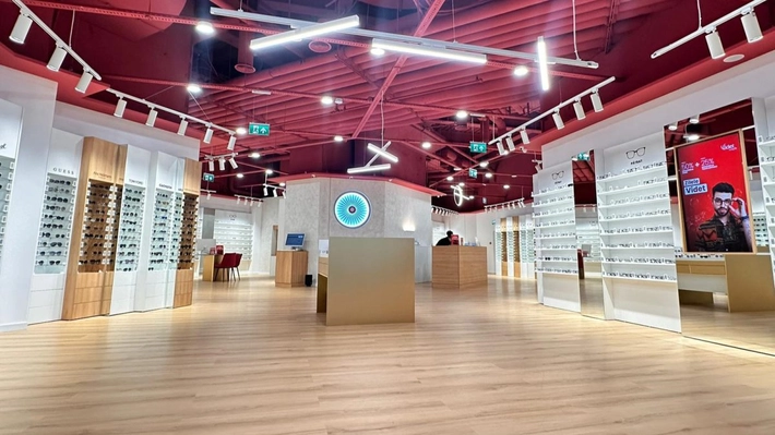 Videt oferă reduceri de 40% la rame, lentile și ochelari de soare premium. Compania inaugurează primul showroom de optică în Iași