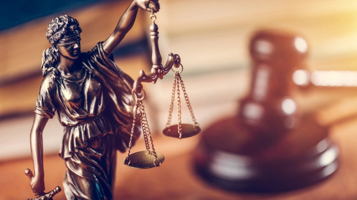 Ilie Bolojan și ministrul Justiţiei anunță creșterea vârstei de pensionare a magistraţilor