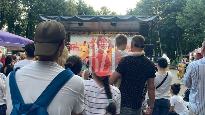 Sute de persoane sunt prezente în Parcul Expozitiei, la Anatolian Food Fest
