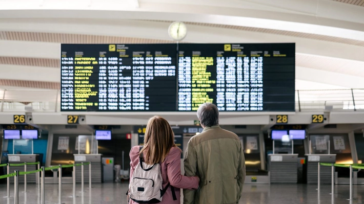 Vacanțe date peste cap! Grevă masivă pe aeroporturile frecventate de români. Zeci de zboruri anulate, mii de turiști afectați
