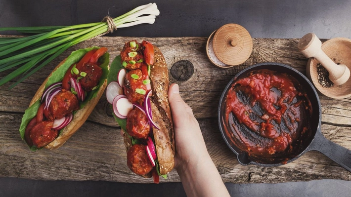 Parlamentul European reglementează comercializarea produselor vegane. Ce denumiri vor fi interzise