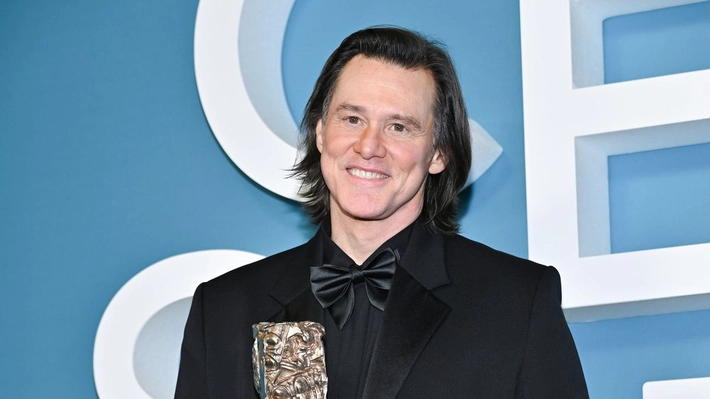 Jim Carrey, apariție surprinzătoare la Premiile César. Este complet schimbat. Imaginile devenite virale