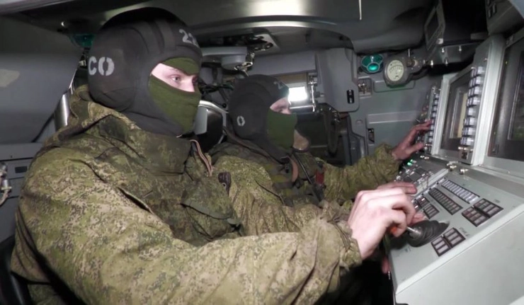 haos în armata rusă, soldati rusi ce se afla comanda unui tanc