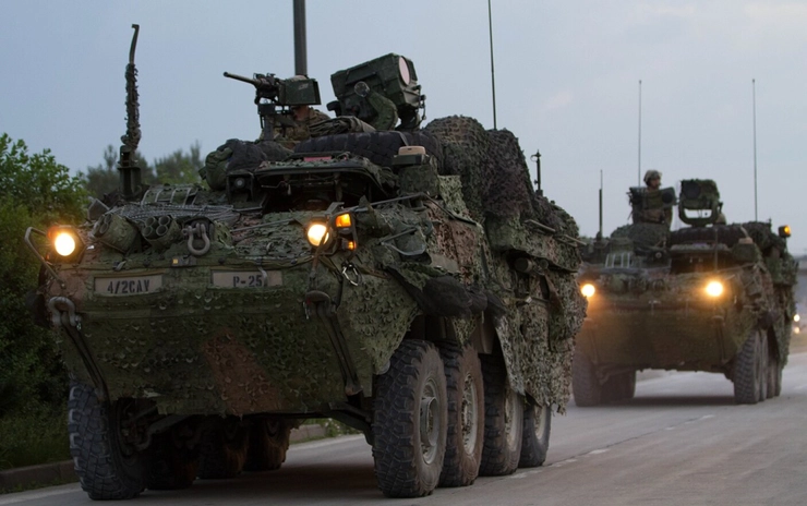 NATO trimite trupe în estul Europei, tanc