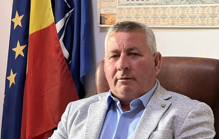  Ioan Corobuță, primarul comunei Lungani
