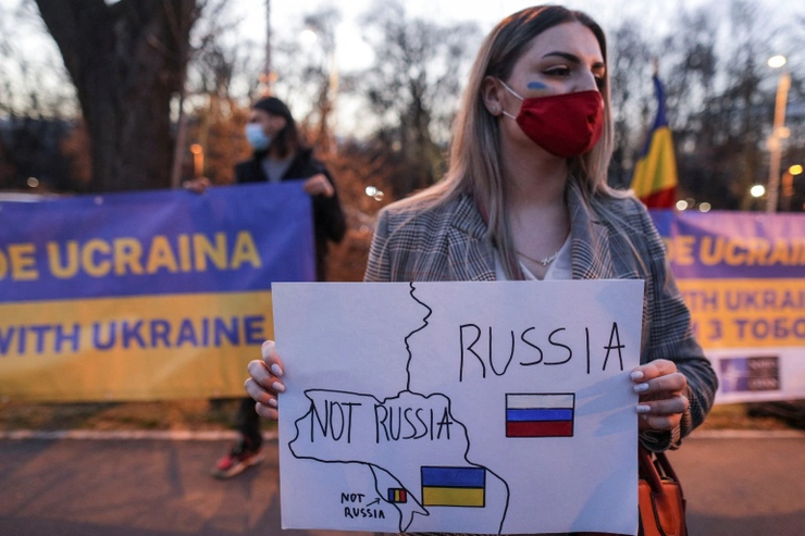 persoana pancarta ucraina