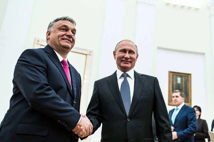 plănuieşte să anexeze o parte din Ucraina, Viktor Orban dand mana cu Vladimir Putin