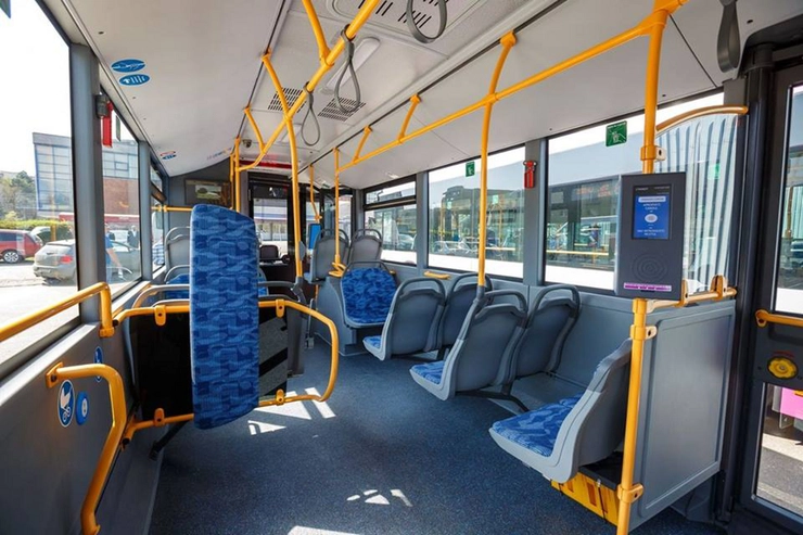 Interiorul unui autobuz